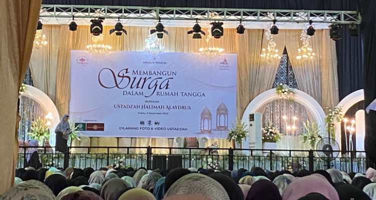 Kajian khusus muslimah Majelis Teratai jepara