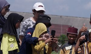 Rekam Digital: BEM FADAKOM Bekali Keterampilan Digital Anak-anak di Desa Pandan Arum