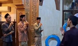 Kegiatan pembacaan maulid dan refleksi akhir tahun RMS di Masjid Ar Robbaniyyin Unisnu Jepara (Fakhri/Fokus)