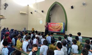 Sosialisasi pencegahan dan penanganan kekerasan terhadap anak di Sekolah Tahfidz Tingkat Dasar (STTD) Anak Sholeh Jepara. (Azmiy)