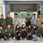 Mahasiswa Unisnu Foto Bersama Perangkat Desa Pada Kegiatan Penerjunan Kuliah kerja Nyata (KKN)