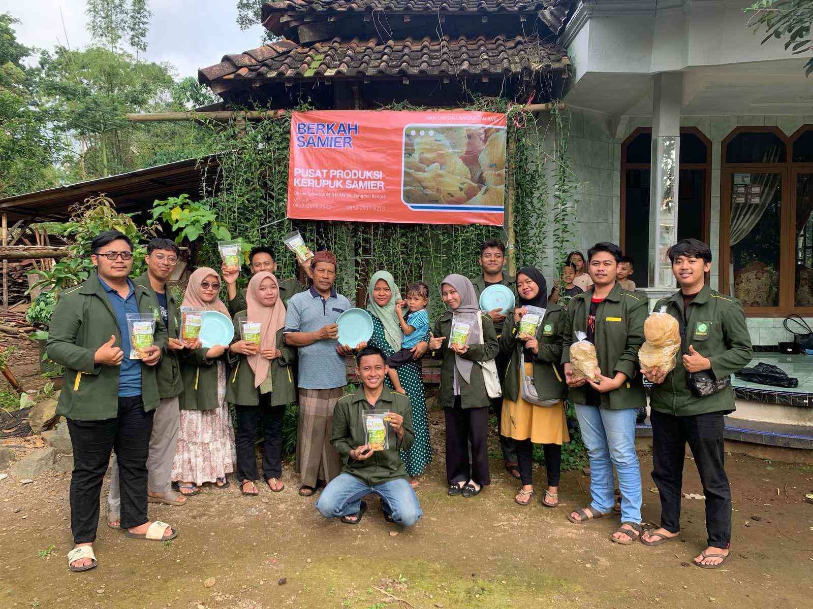 Pusat Usaha Kerupuk Samier di Desa Tengguli. (Dokumentasi KKN Unisnu)