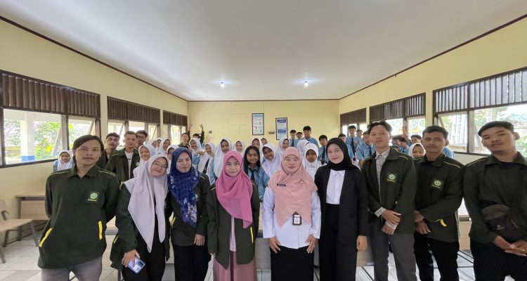 Sosialisasi Pencegahan Bullying di Sekolah Menengah Pertama Negeri (SMP N) 1 Pakis Aji. (Dokumentasi KKN Unisnu)