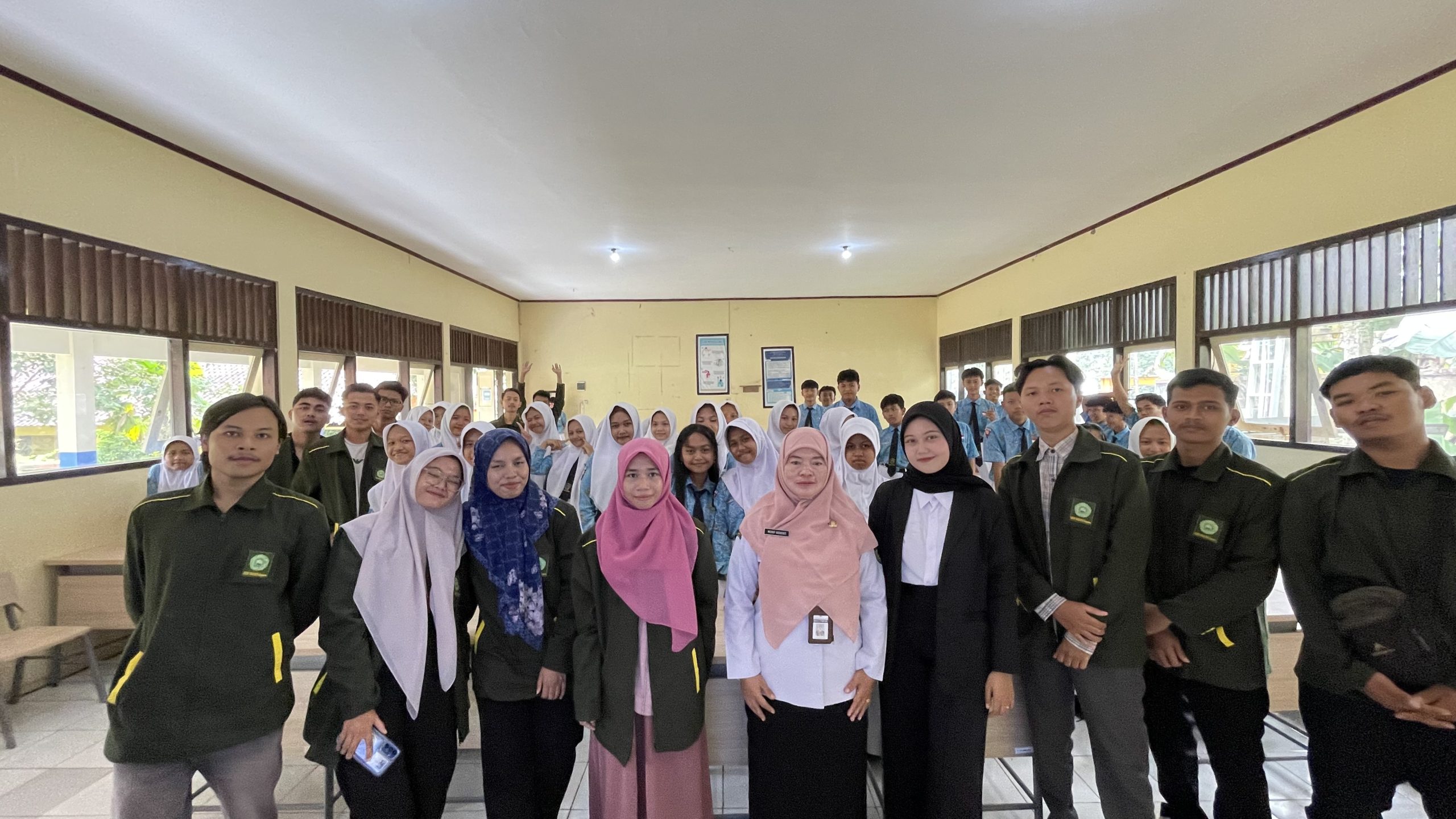 Sosialisasi Pencegahan Bullying di Sekolah Menengah Pertama Negeri (SMP N) 1 Pakis Aji. (Dokumentasi KKN Unisnu)