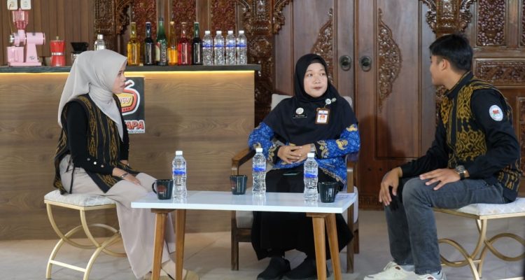 Berlangsungnya Talkshow KPI TV MENYAPA di Pendopo Kalinyamat Jepara. (KPI TV)