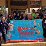 KKN Unisnu bersama PMI Kudus saat kegiatan gerakan donor darah. ( sumber: kKKN unisnu desa Menawan)