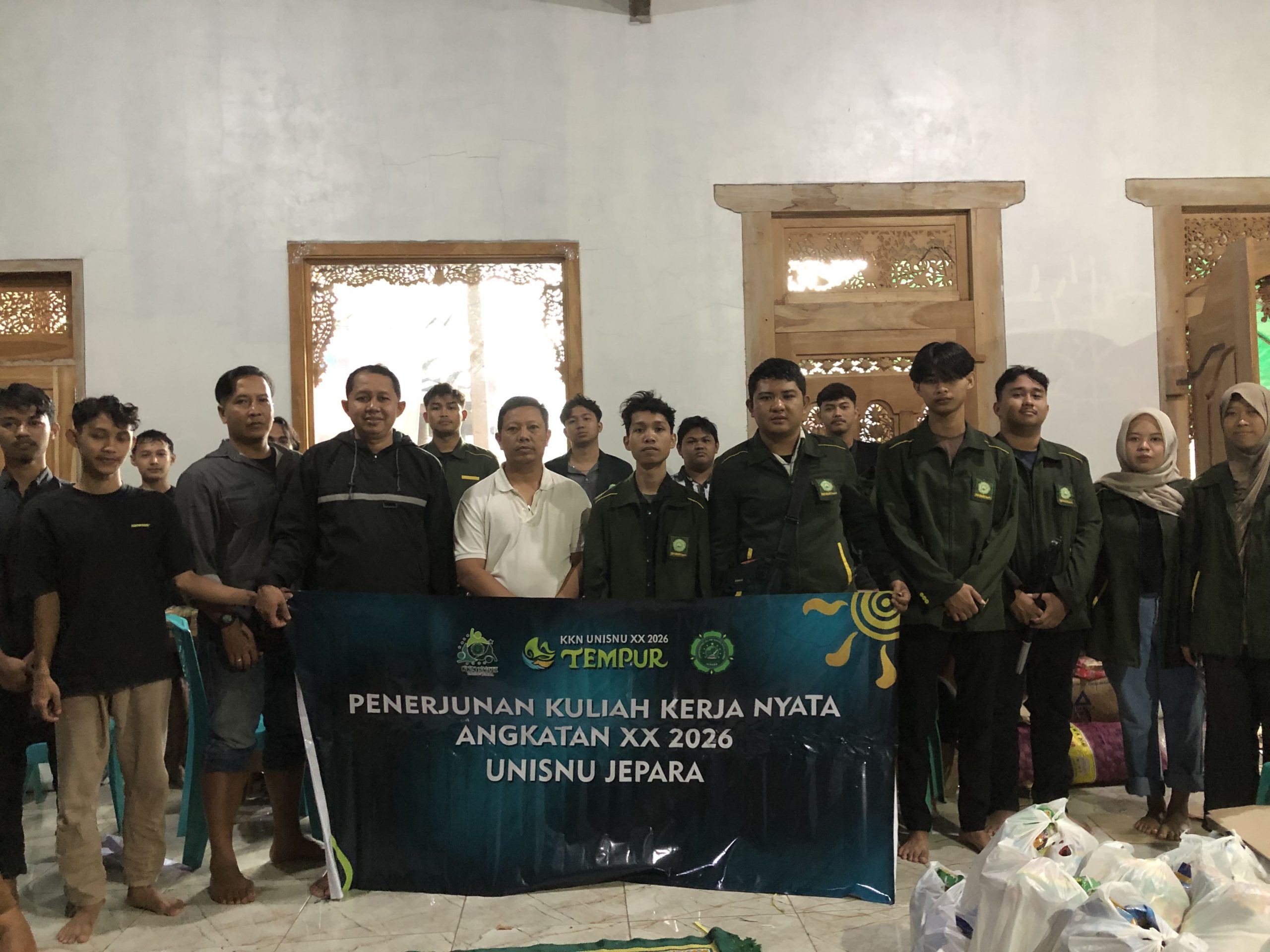 Mahasiswa KKN Unisnu Jepara Desa Tempur. (KKN Unisnu)