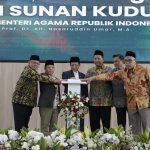 Menag RI Prof. Dr. KH. Nasaruddin Umar, M.A. bersama Sekjen Kemenag RI, Rektor UIN Sunan Kudus, dan jajaran secara resmi melaunching UIN Sunan Kudus, Kamis (20/8/2026).