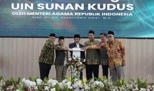 Menag RI Prof. Dr. KH. Nasaruddin Umar, M.A. bersama Sekjen Kemenag RI, Rektor UIN Sunan Kudus, dan jajaran secara resmi melaunching UIN Sunan Kudus, Kamis (20/8/2026).