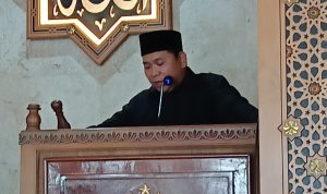 KH. Abdul Wahab Wakil Rektor Bidang III Sampaikan Kultum di Masjid Ar-Robbaniyyin